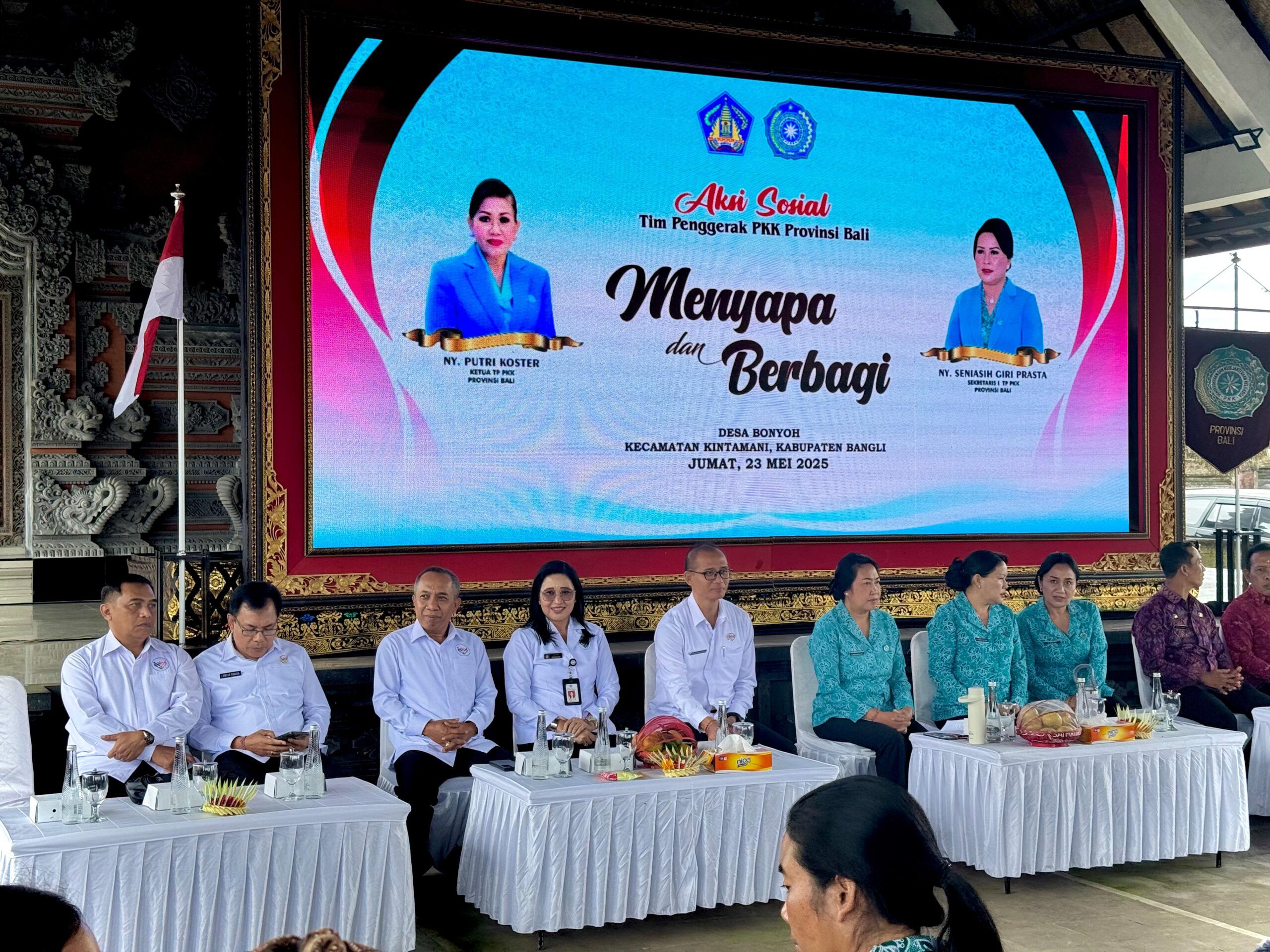 Pemeriksaan Mata dan Bagi Kacamata Gratis di Desa Bonyoh, Kabupaten Bangli
