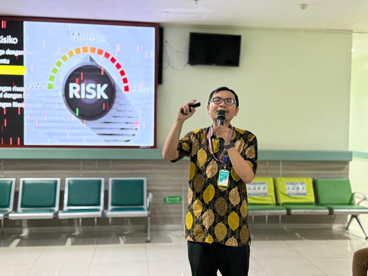 Smart Friday Bersama PERSADIA Bali: Kupas Tuntas Diabetes Melitus Tipe 2 di Ruang Tunggu Poliklinik